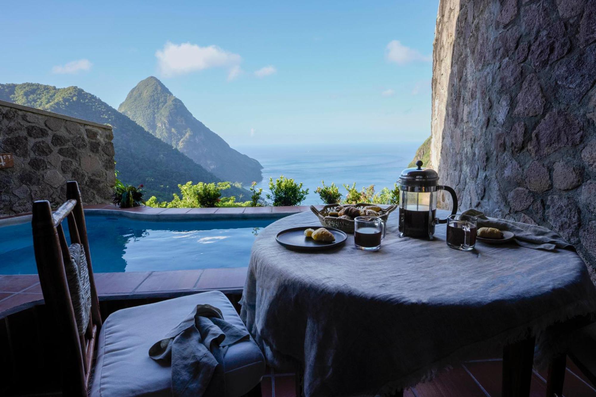 Ladera (adults Only)