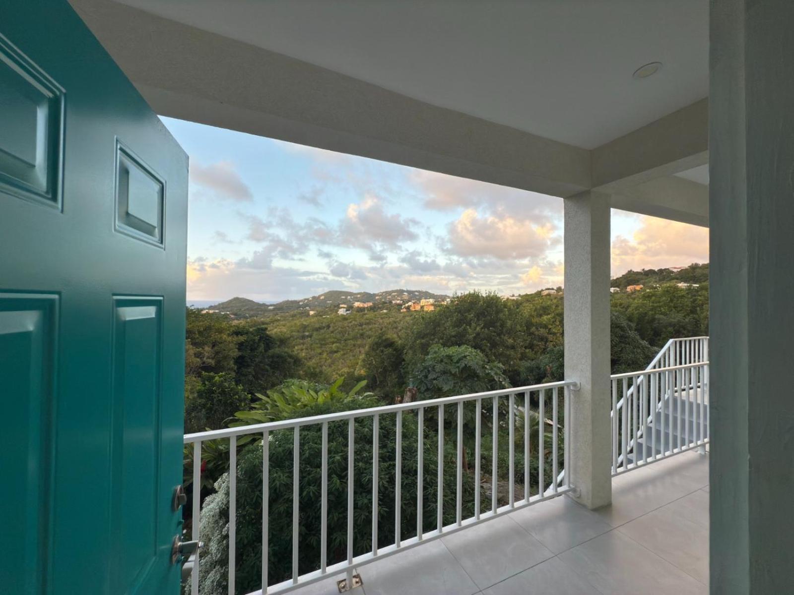 Apartment Hilltop Unit #2 *