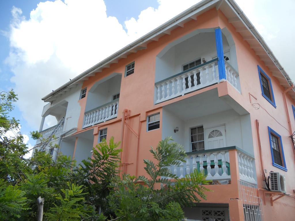 Hotel Stephanie's 2*