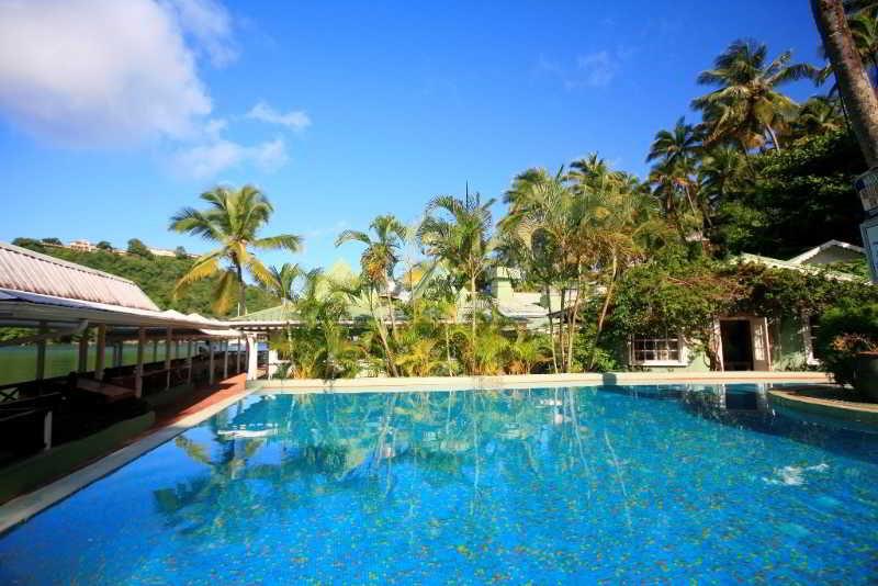 Club & Dive 4*