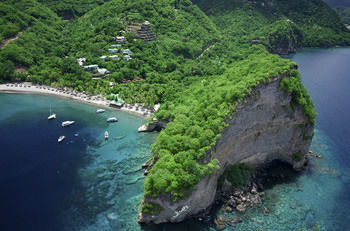 Resort Jade Mountain