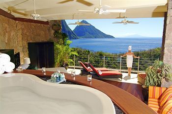 Resort Jade Mountain 5*