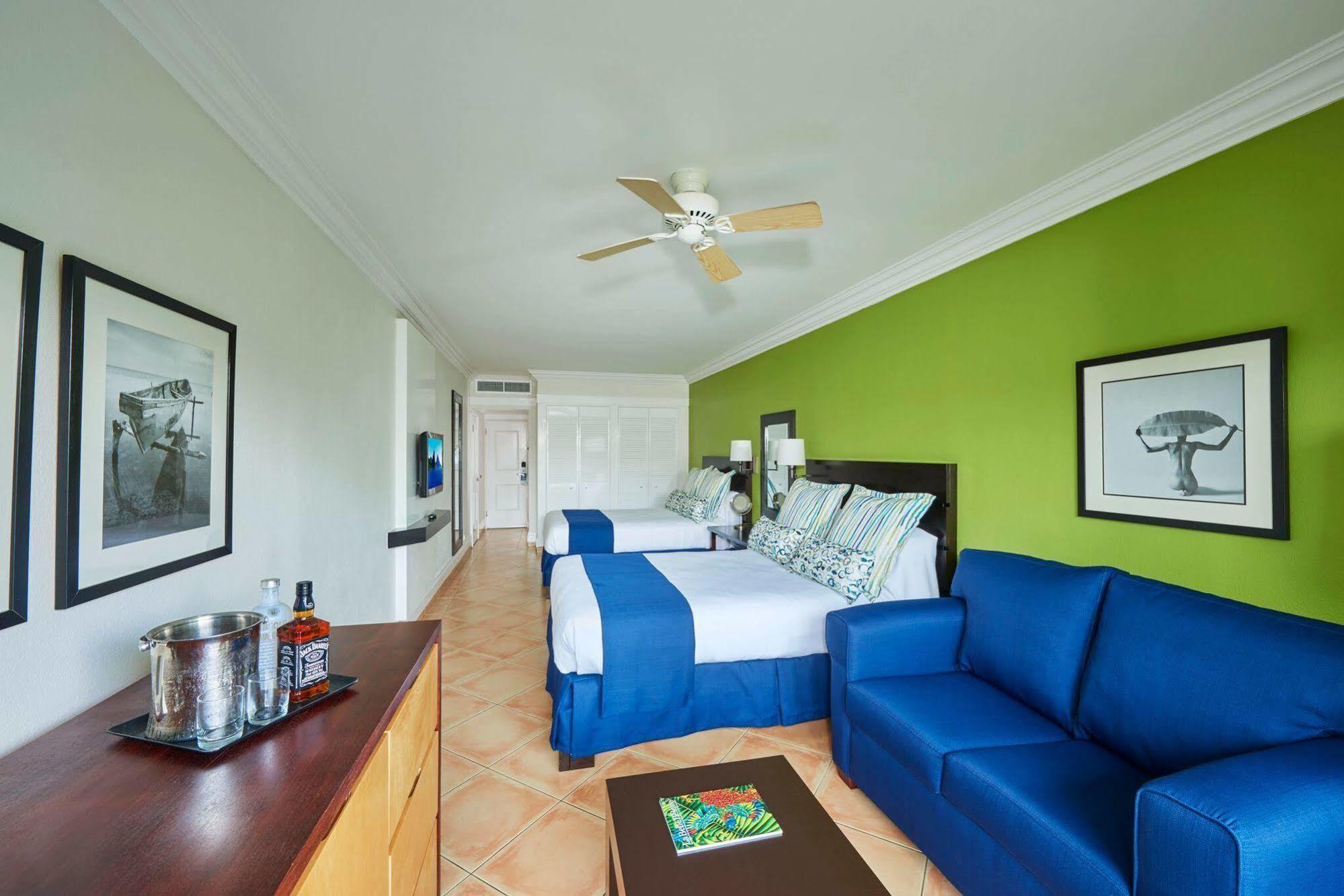 Coconut Bay & 4*