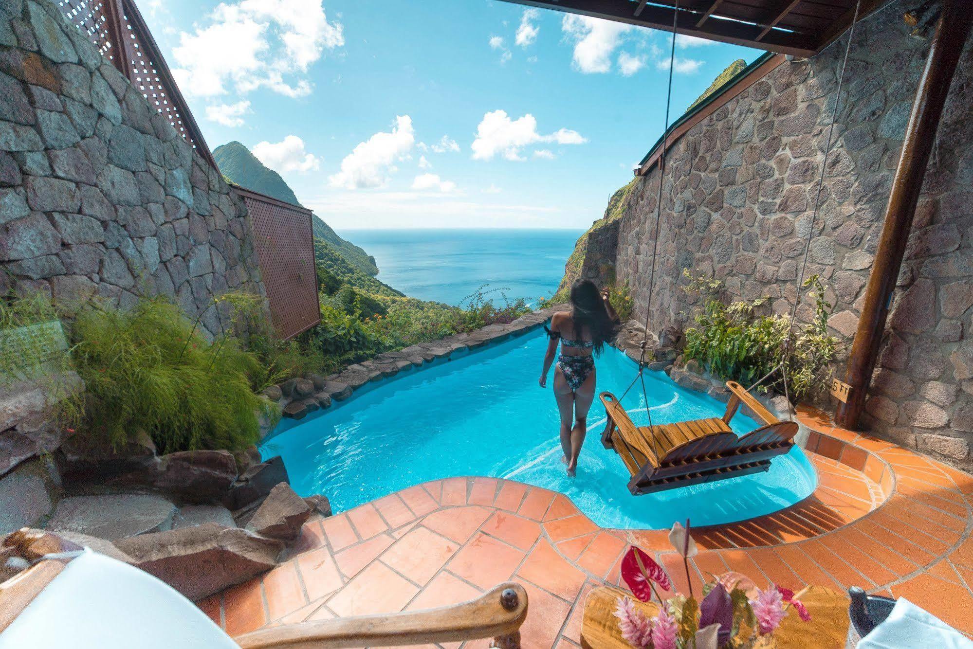 Ladera (adults Only)