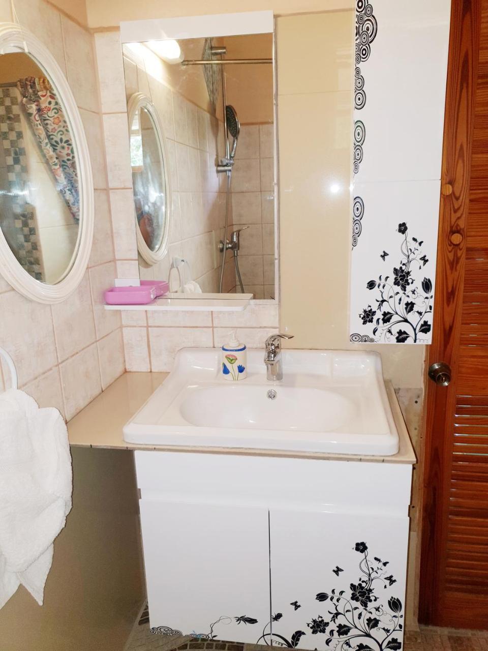 Seawind Authentic St.lucian Near Plantation Gros Islet