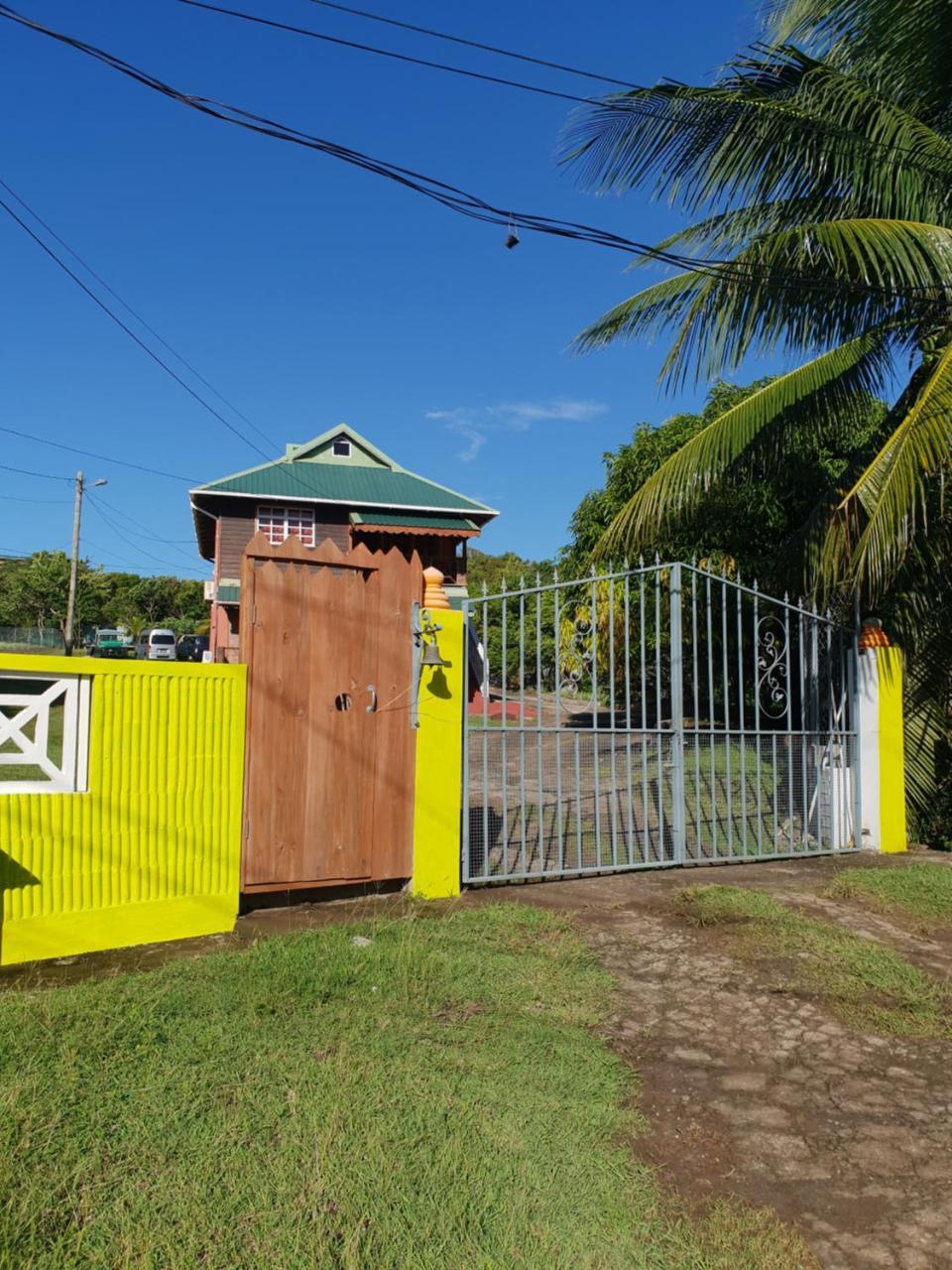 Seawind Authentic St.lucian Near Plantation Apartment Gros Islet