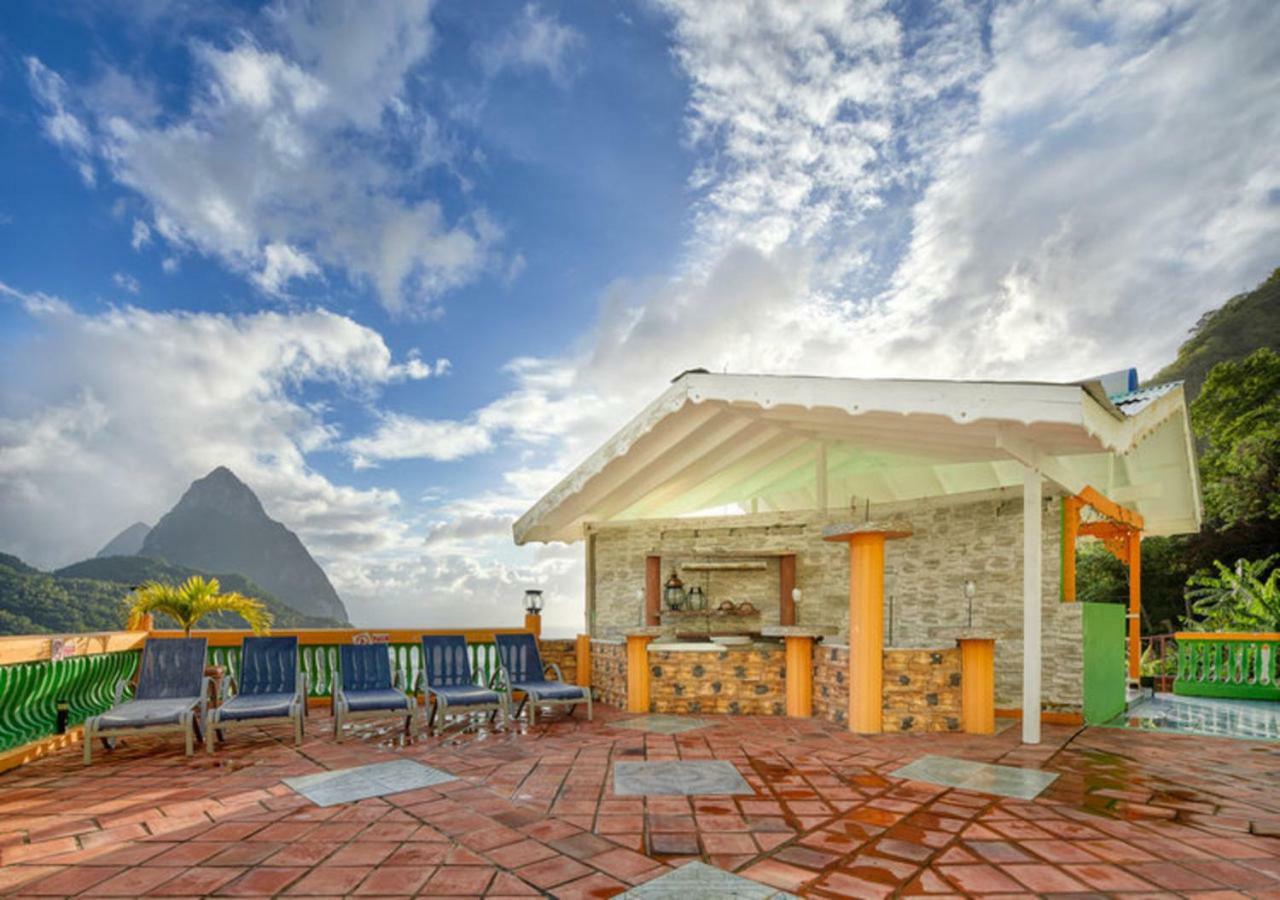 Hotel Des Pitons *