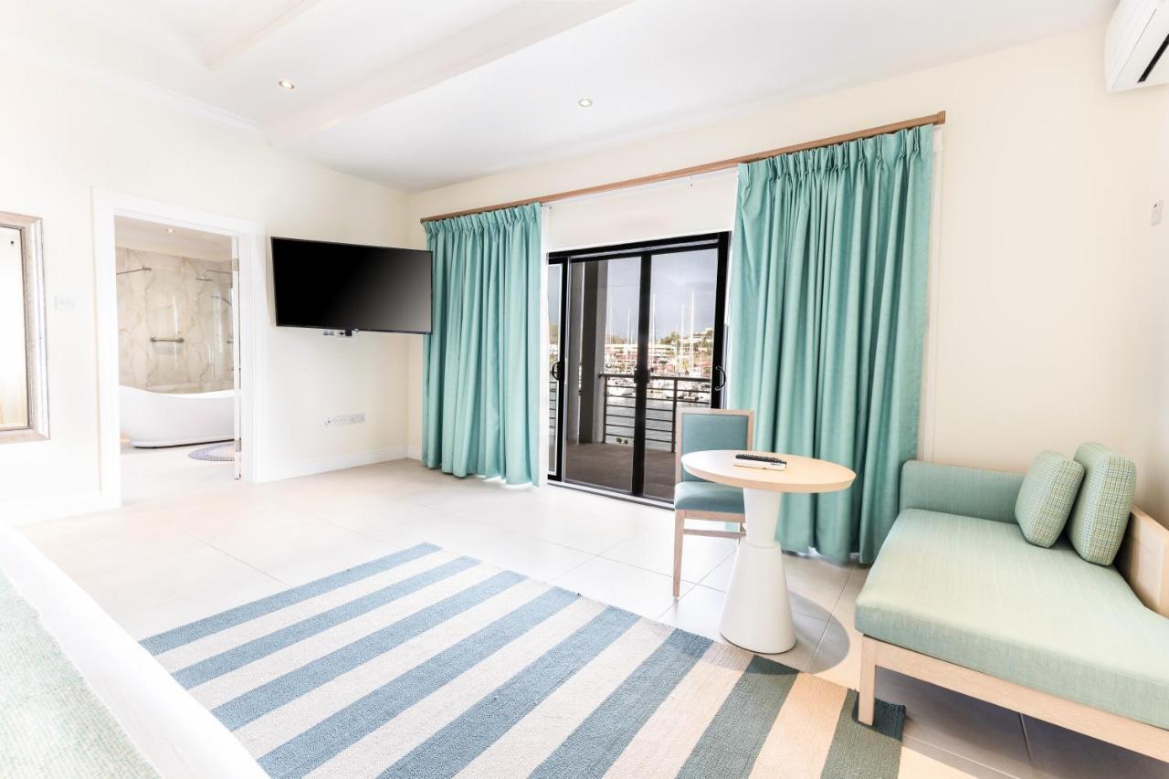 Resort Bay Gardens & 4*